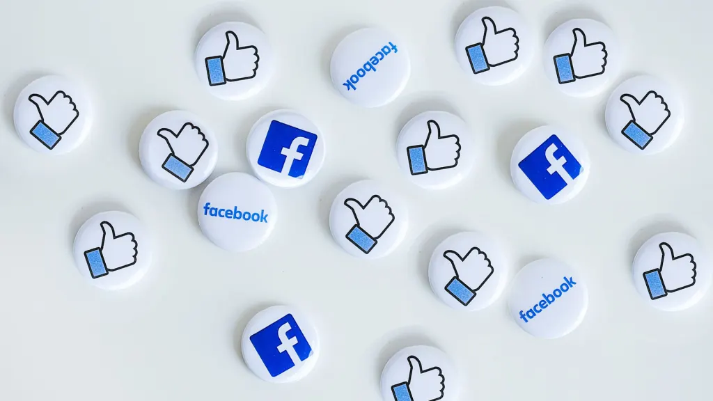 Buying Facebook Likes for Hotels: Pros & Risks